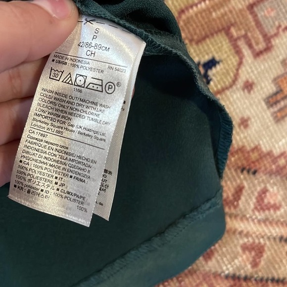 Banana Republic emerald green tiered tank blouse small - Picture 5 of 6